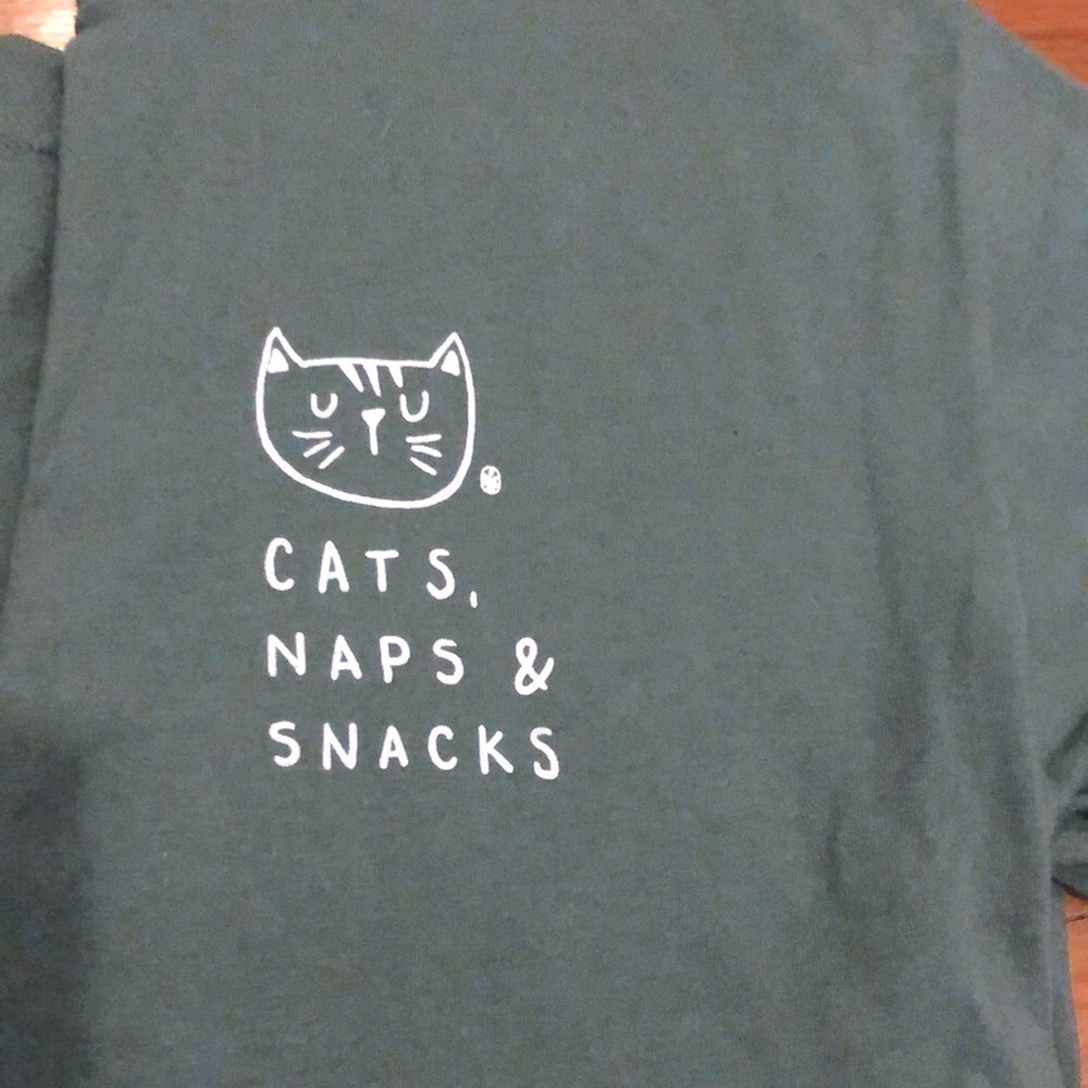 Super cute super soft T